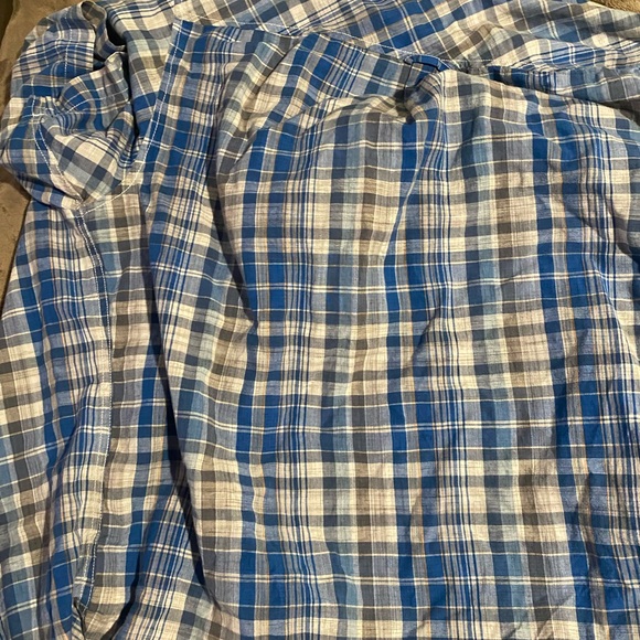 Quicksilver 2xl short sleeve button up - Picture 2 of 3